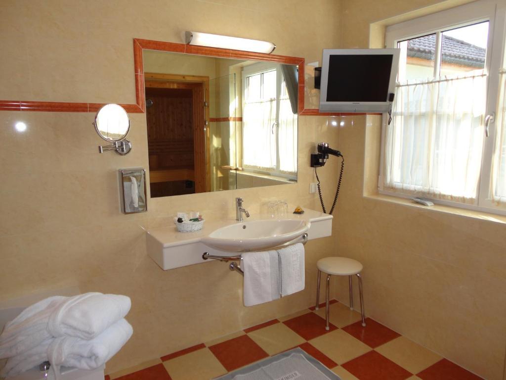 Business-Hotel Stockinger Ansfelden Room photo